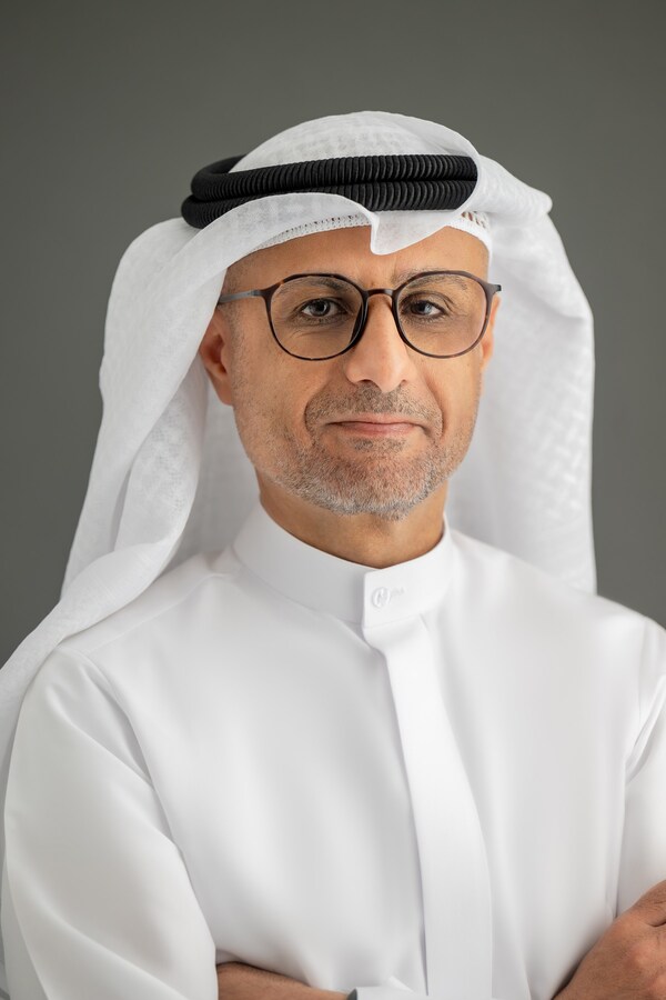 e&主席Jassem Mohamed Bu Ataba Alzaabi阁下